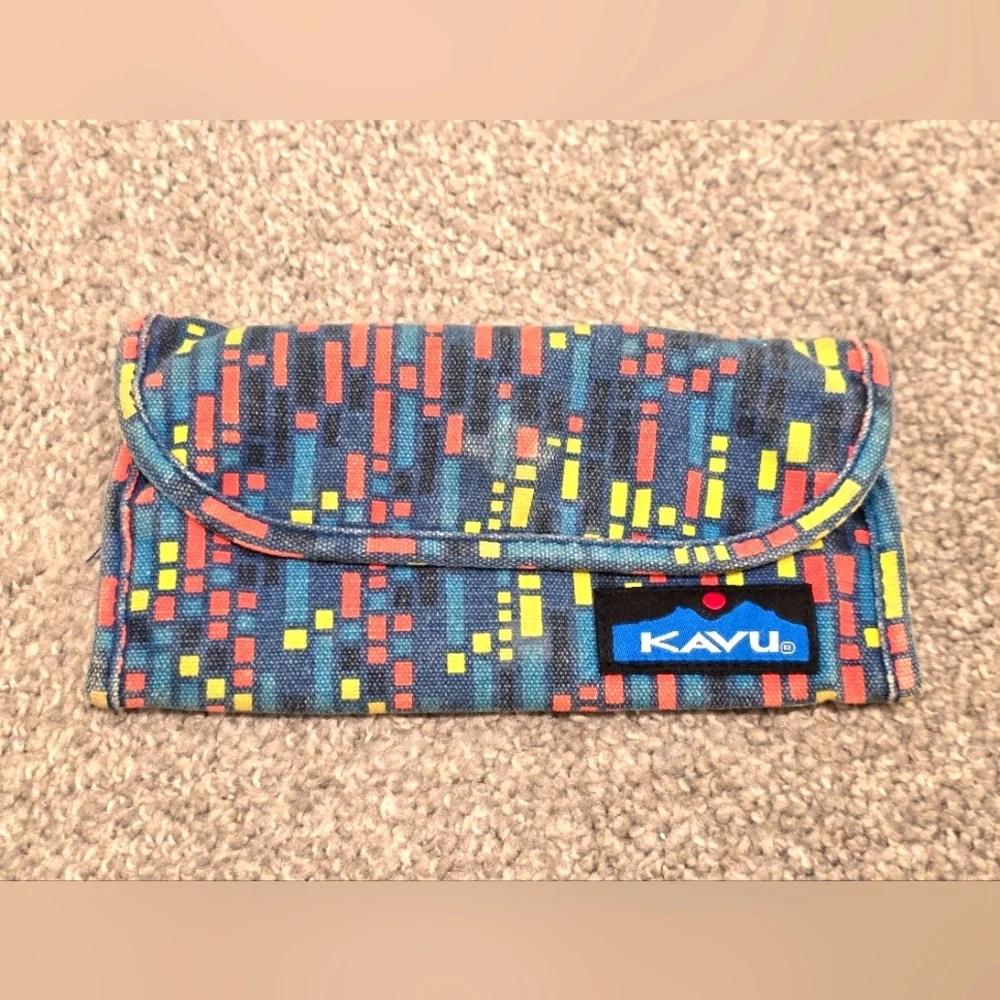 Kavu Wallet Slender Neon Geometric Pattern